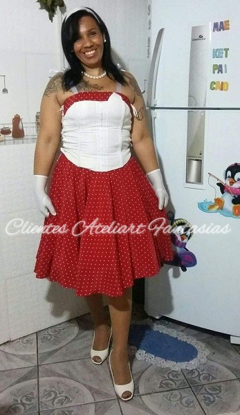 50s Corpete branco saia vermelha bola