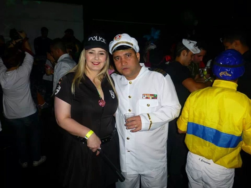 Policial pregas e comissario da marinha