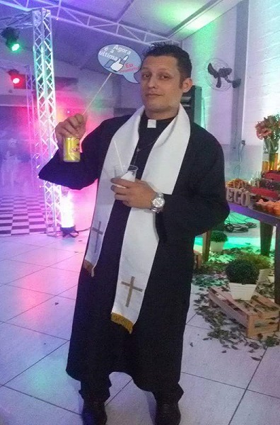 Padre Tnica Preta
