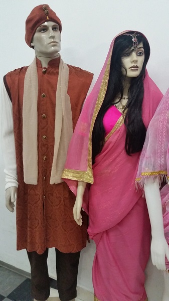 Casal Indianos