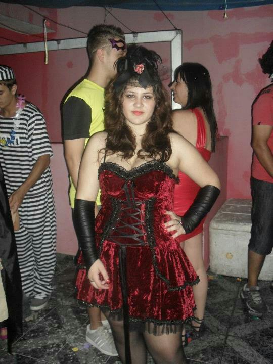 Cabaret Luxo veludo vermelho e preto