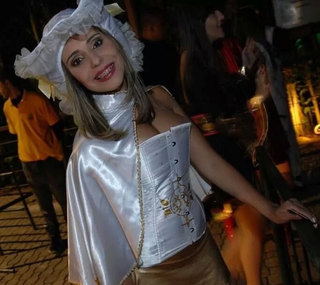 Mosqueteira Corsellet branco
